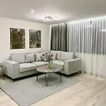 Courtyard Villa,