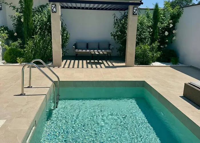 Courtyard Villa, * Aleksandrovo (Burgas)