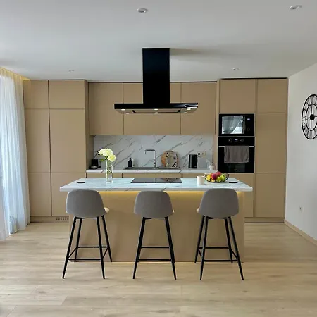 Courtyard Villa, Aleksandrovo (Burgas)