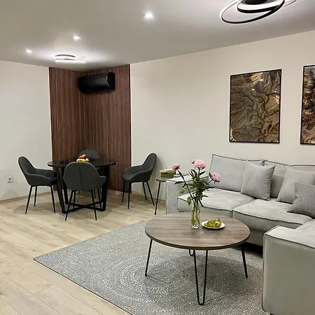 别墅 Courtyard Villa, Aleksandrovo (Burgas)