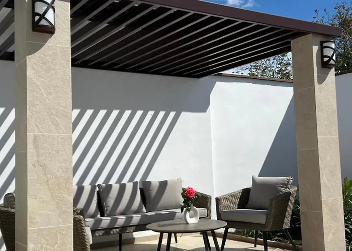 Courtyard Villa, Villa Aleksandrovo (Burgas)